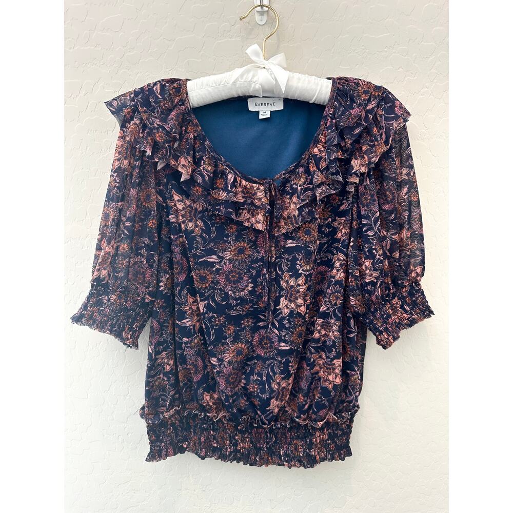 EVEREVE Navy Floral Ruffle Smocked Blouse Medium Boho Romantic - Picture 2 of 8
